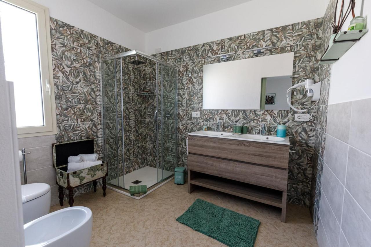 Hotel Domo Anna Villasimius Exterior foto